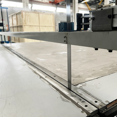 دستگاه برش فوم عمودی با ارتفاع 600 میلی متر Cnc کوچک