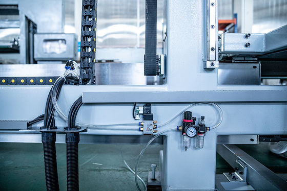 تیغه عمودی و عمودی CNC 2.0mm Pu Foam Machine Cutting