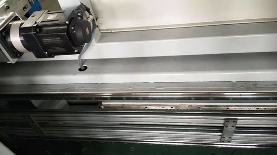 40 متر در دقیقه فوم عمودی CNC دستگاه برش اسفنجی اشکال 2D را برش می دهد